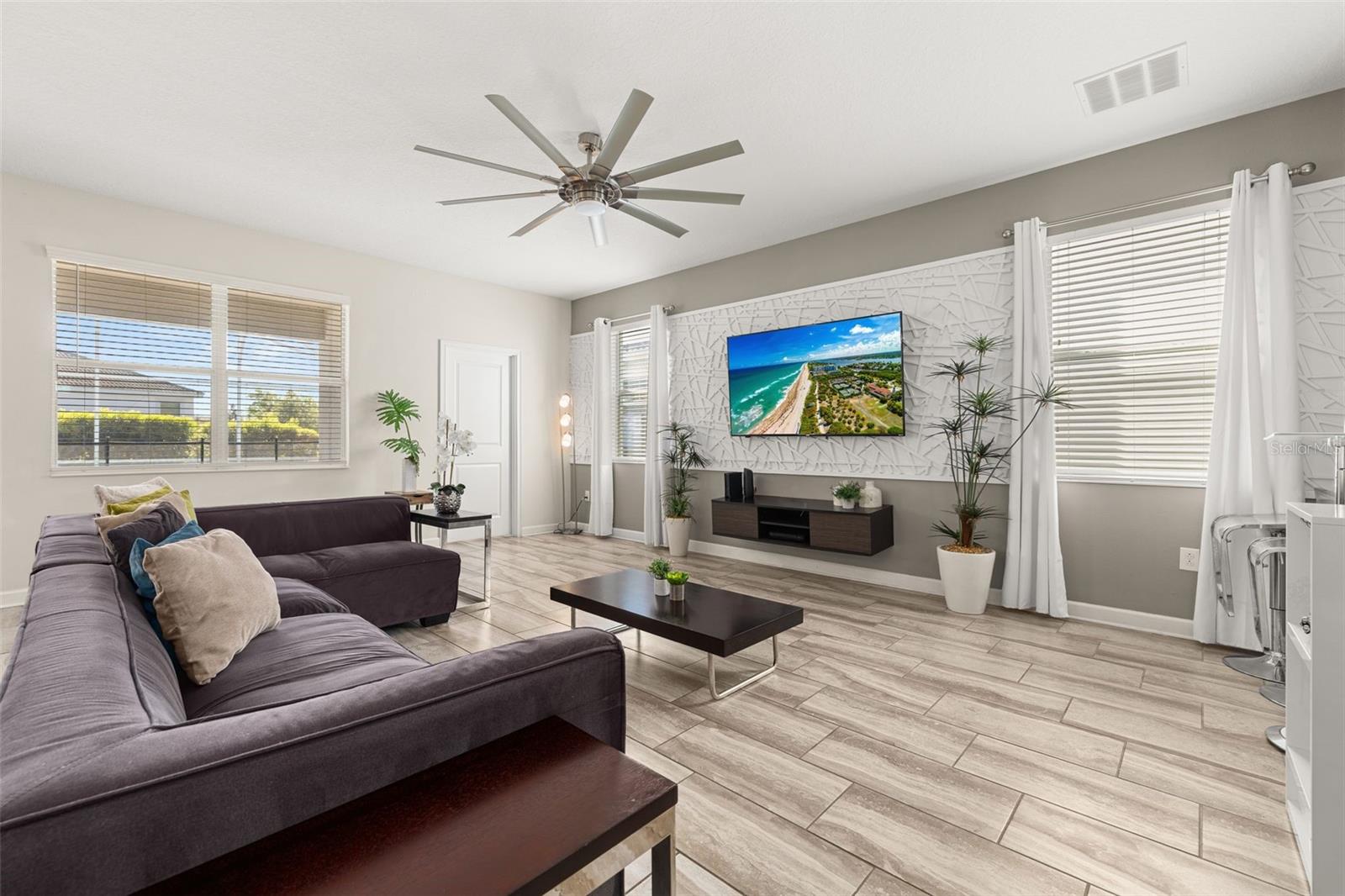 Image 4 of 59 For 9044 Sand Trap Drive