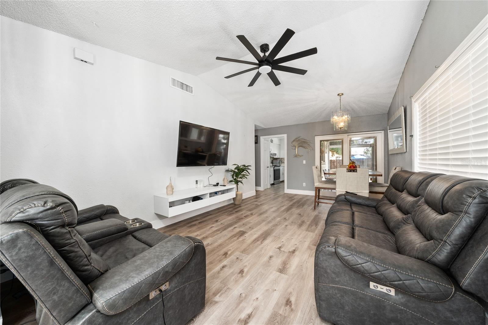 Image 4 of 22 For 5973 Turnbull Drive