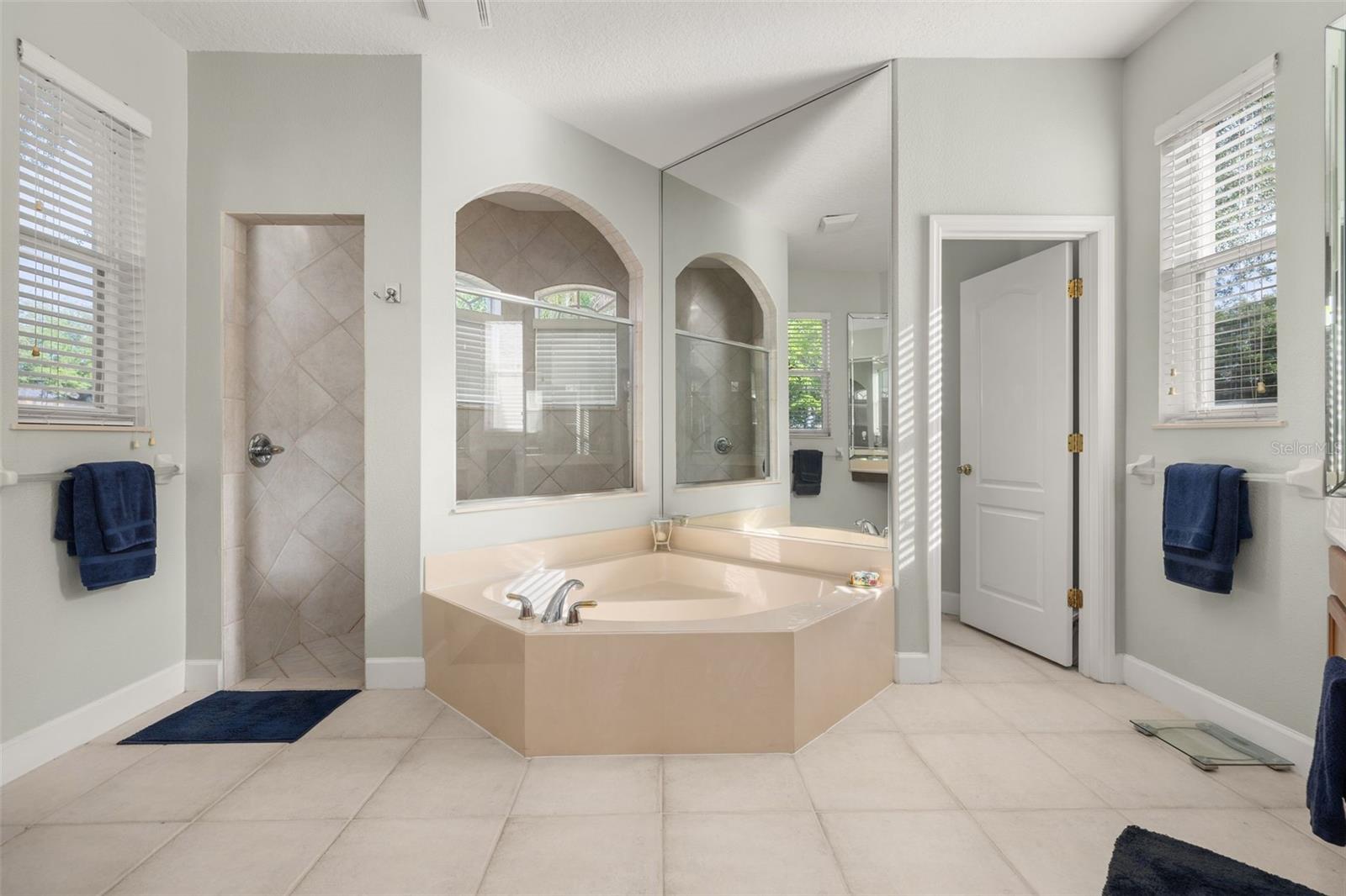 Image 23 of 47 For 3518 Turningwind Lane