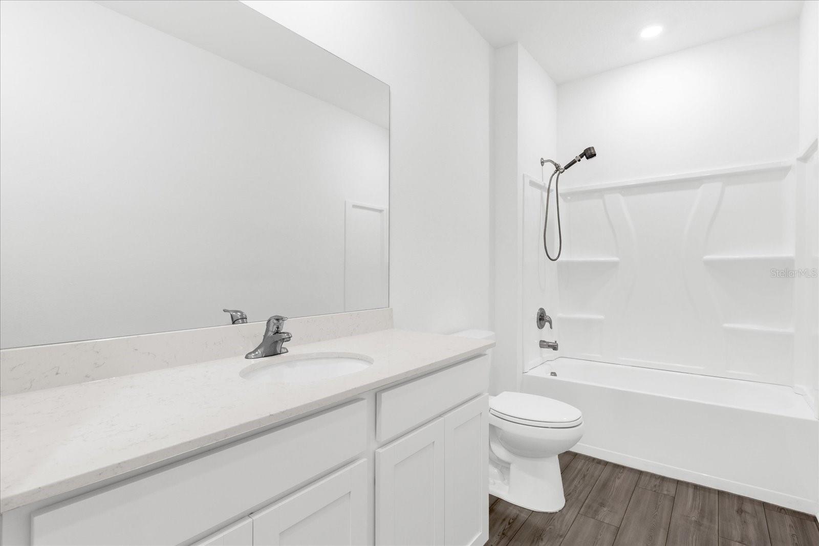 Image 18 of 34 For 4721 83rd Loop