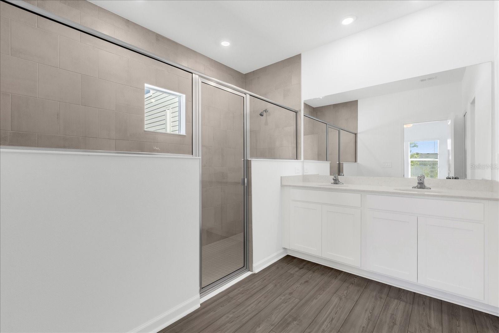 Image 24 of 34 For 4721 83rd Loop