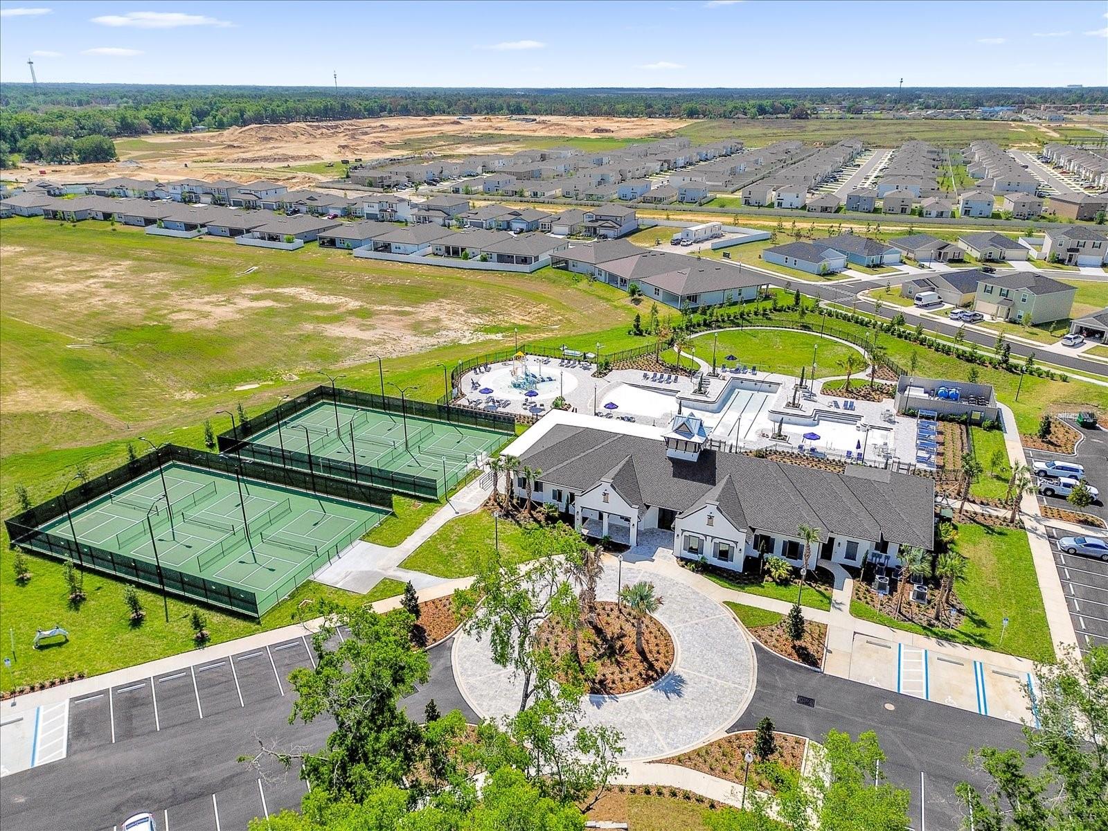 Image 33 of 34 For 4721 83rd Loop