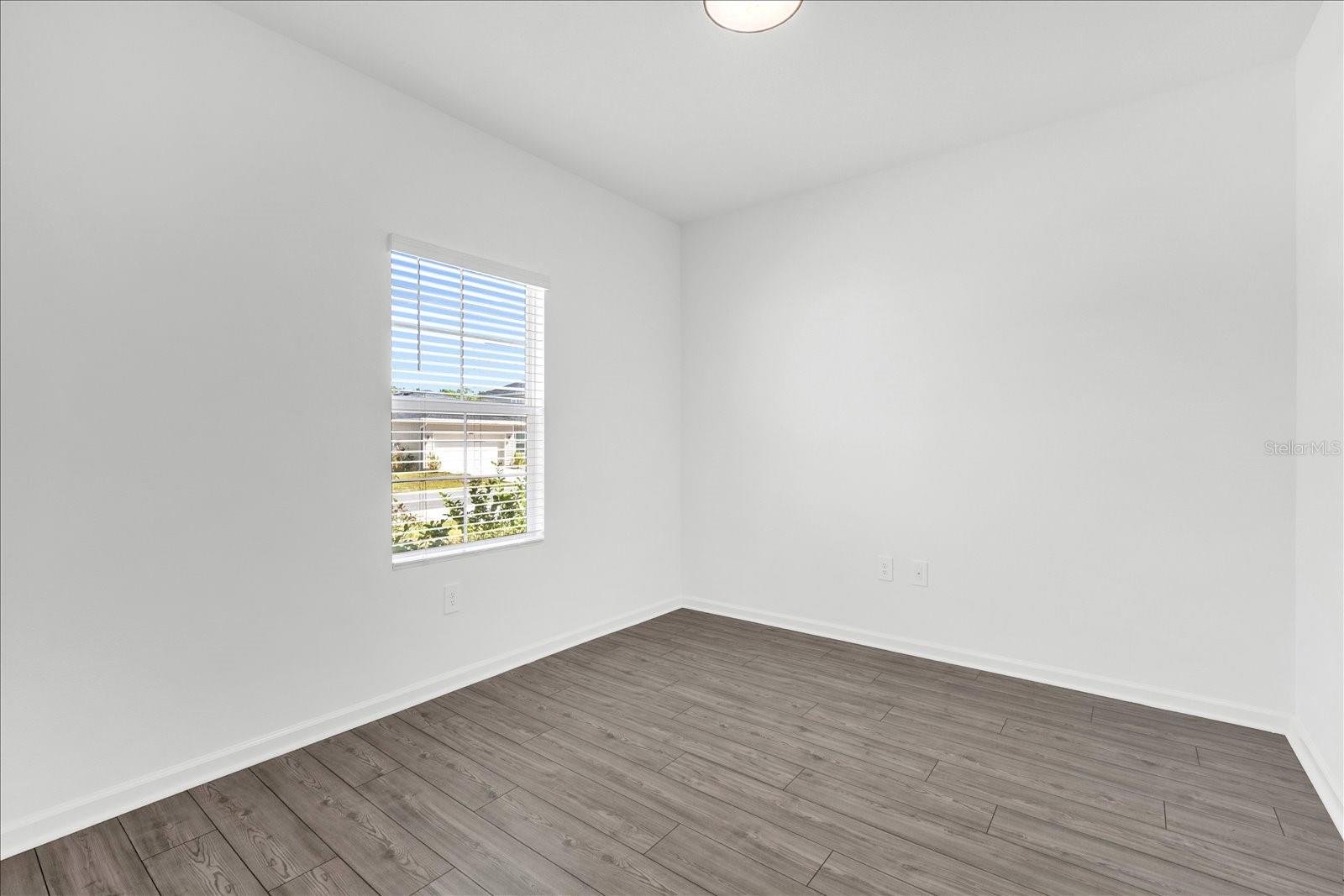 Image 7 of 34 For 4721 83rd Loop