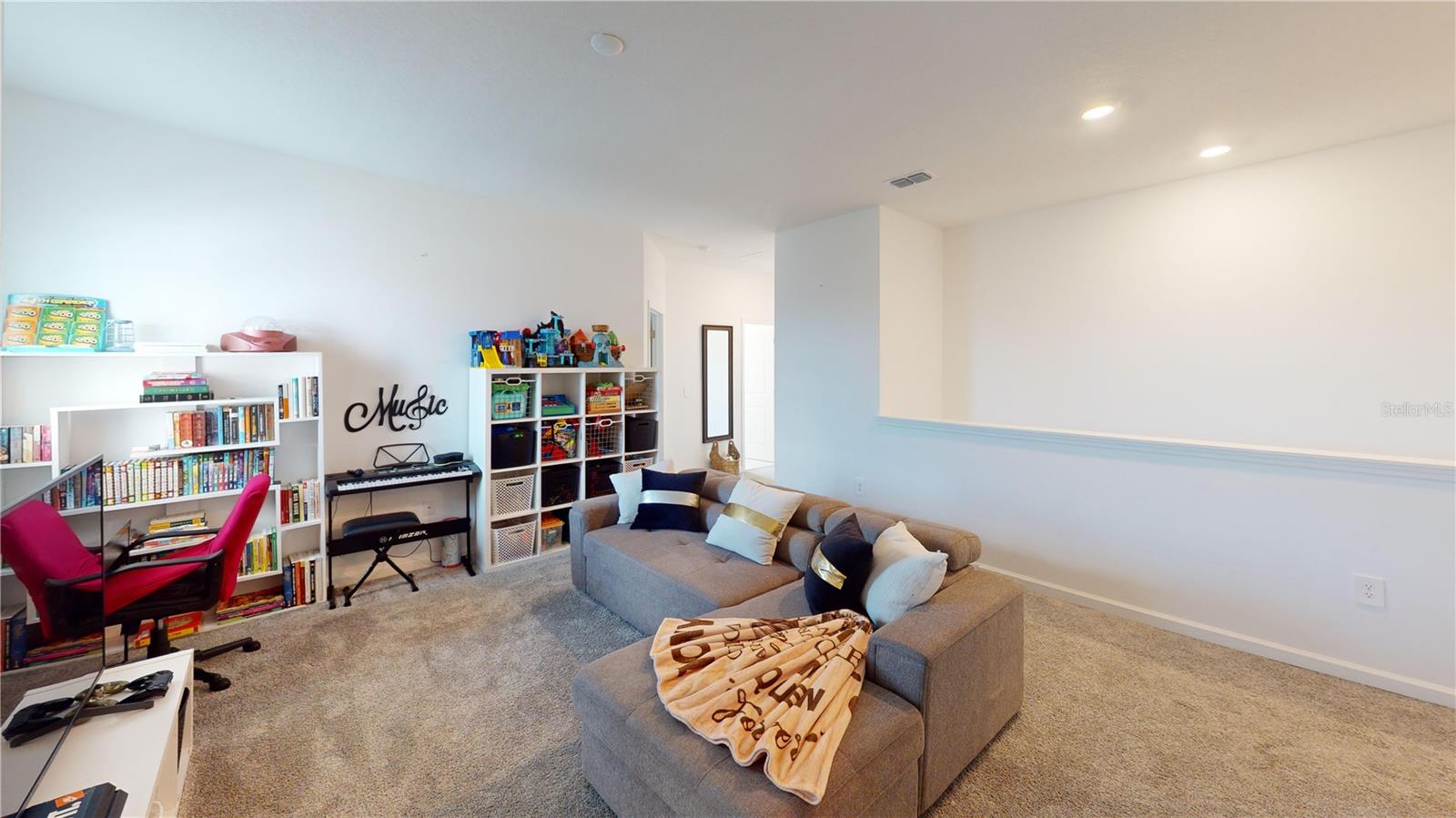 Image 13 of 32 For 6242 Lakepine Street