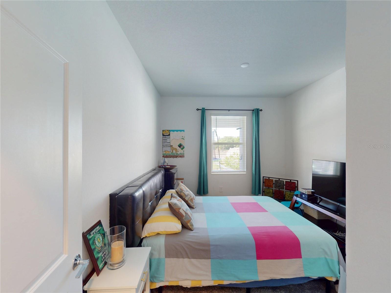 Image 15 of 32 For 6242 Lakepine Street