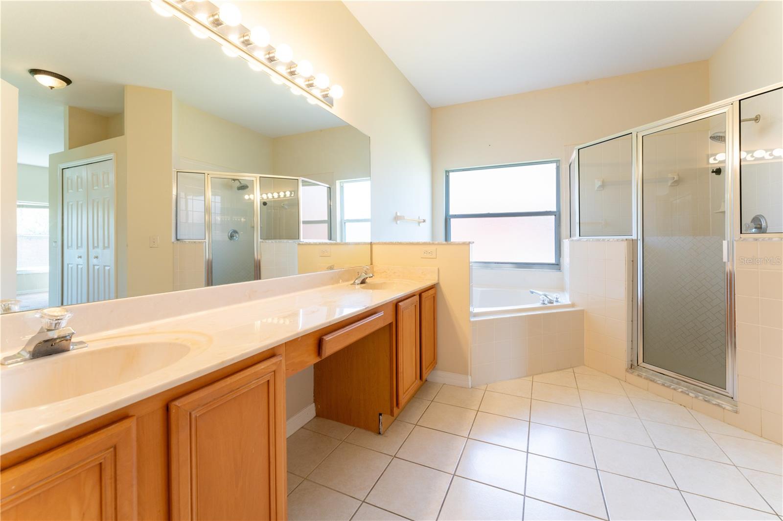 Image 21 of 30 For 2563 Aster Cove Lane