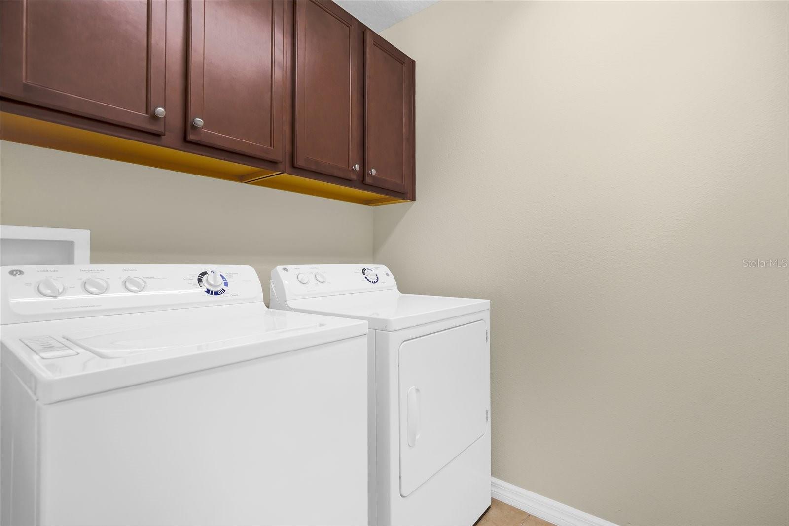 Image 13 of 28 For 8943 Hildreth Avenue