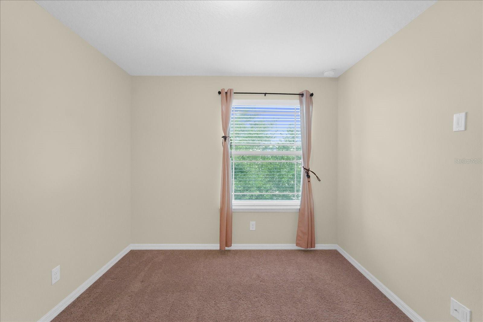 Image 19 of 28 For 8943 Hildreth Avenue