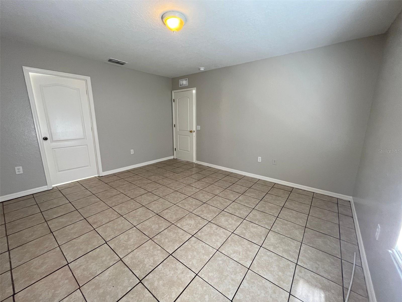 Image 17 of 23 For 435 Magpie Court