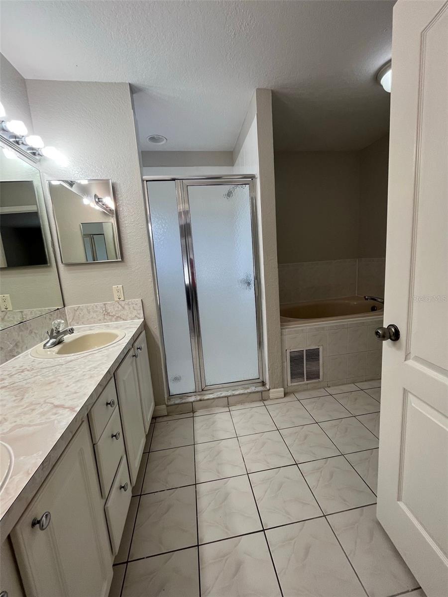 Image 23 of 23 For 435 Magpie Court