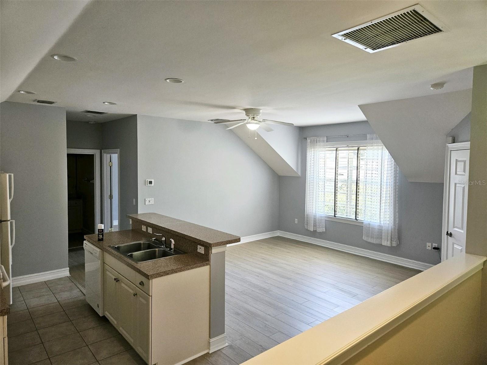 Image 2 of 7 For 1421b Stickley Avenue