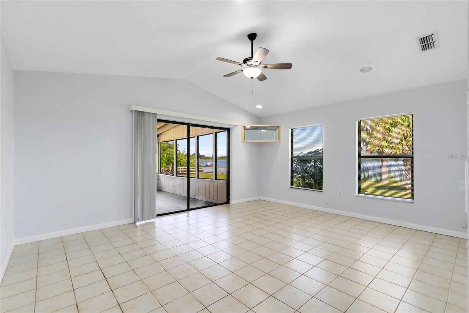 Image 17 of 20 For 1040 Buena Vista Drive 1050