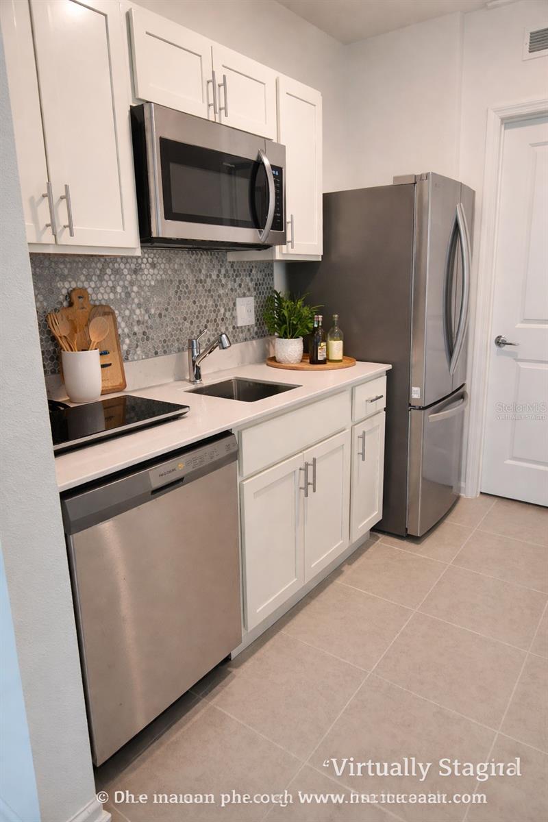 Image 5 of 13 For 3060 Armstrong Avenue #b