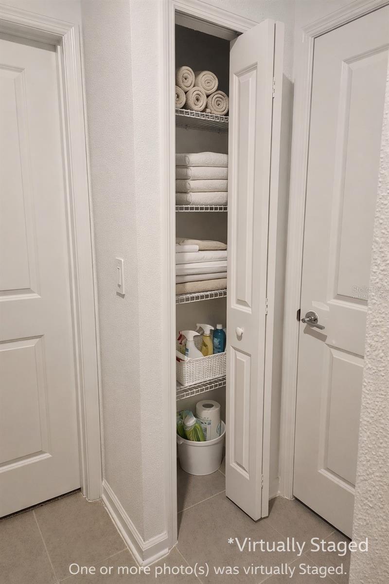 Image 8 of 13 For 3060 Armstrong Avenue #b