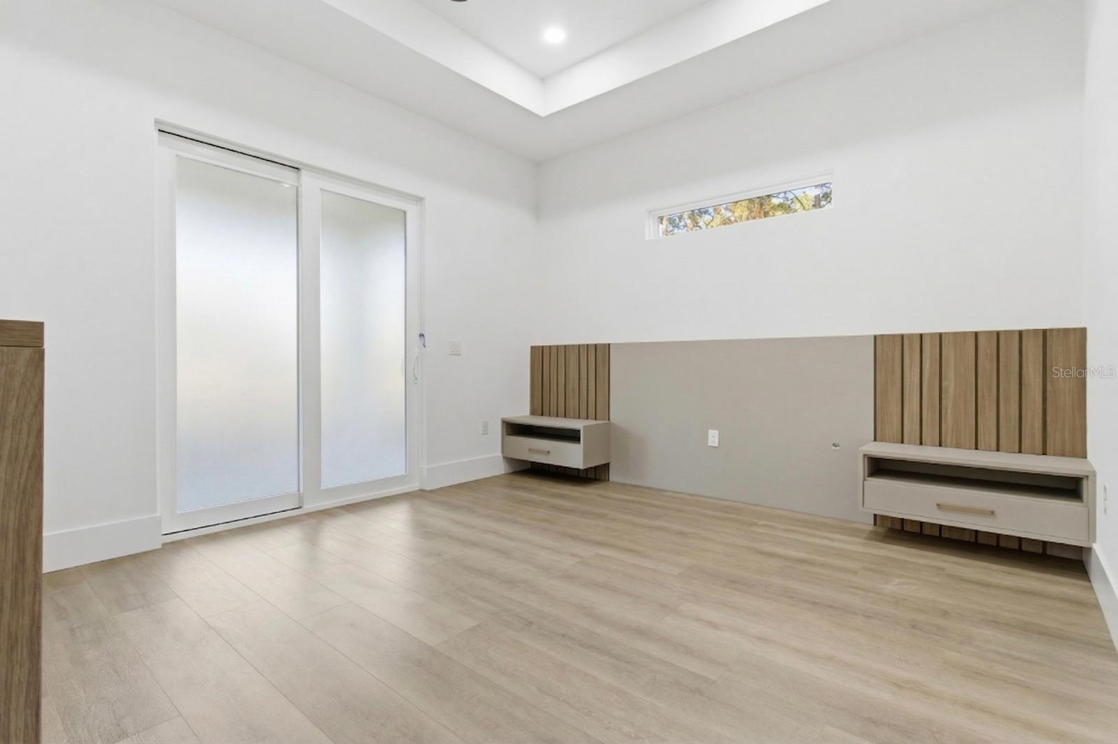 Image 14 of 25 For 3889 Hampshire Boulevard