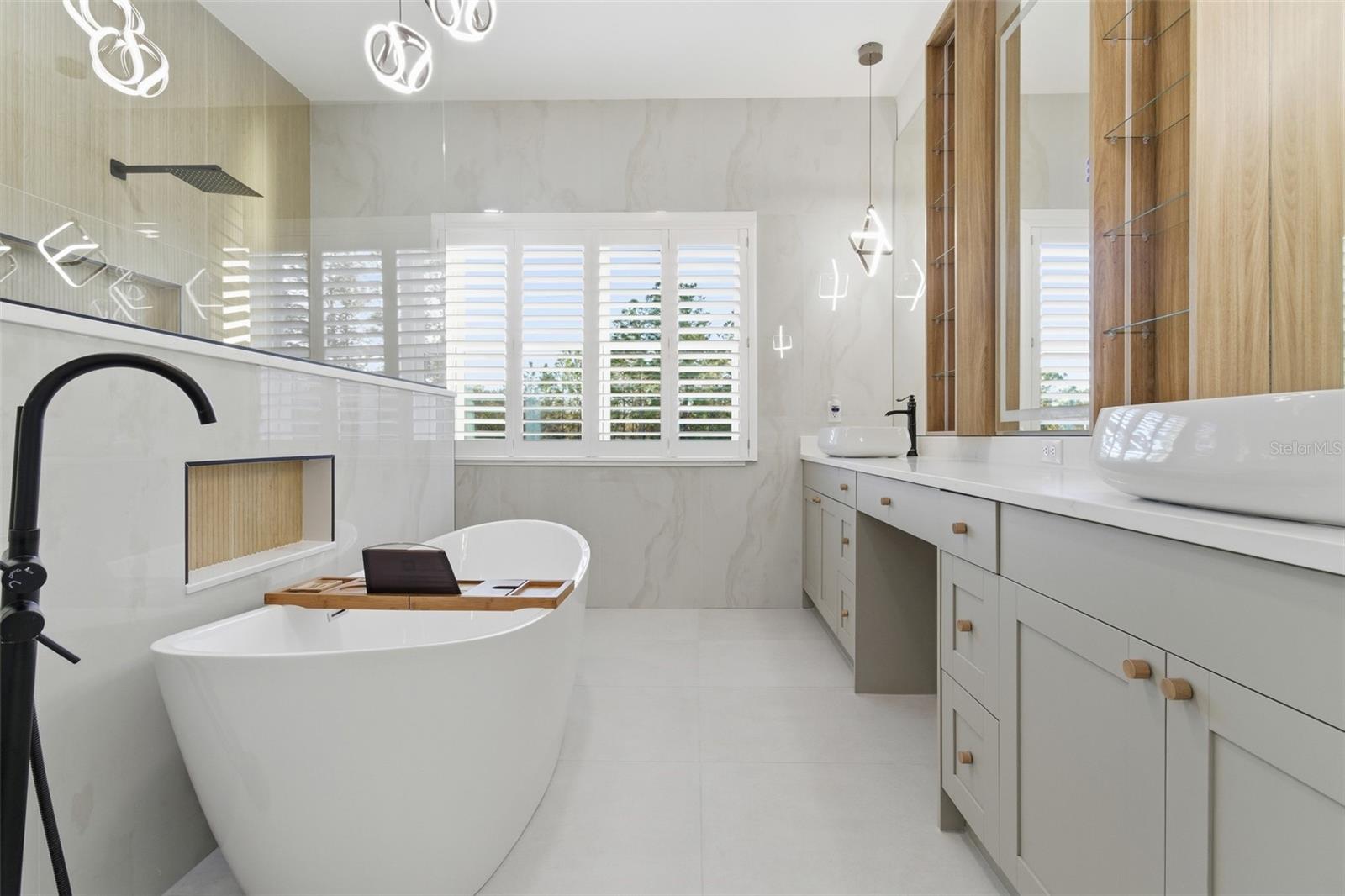 Image 15 of 25 For 3889 Hampshire Boulevard