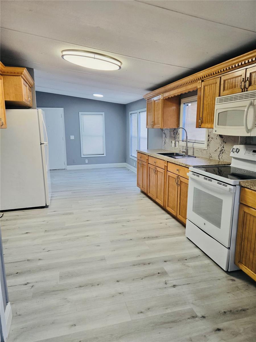 Image 9 of 23 For 3622 Late Morning Circle