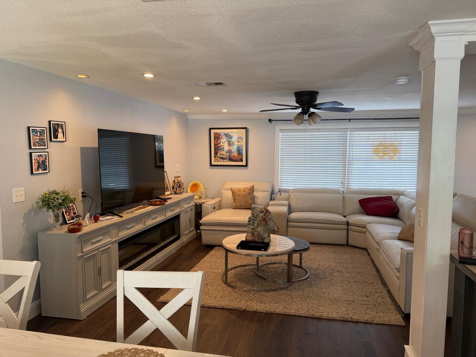 Image 3 of 27 For 1840 12th Street