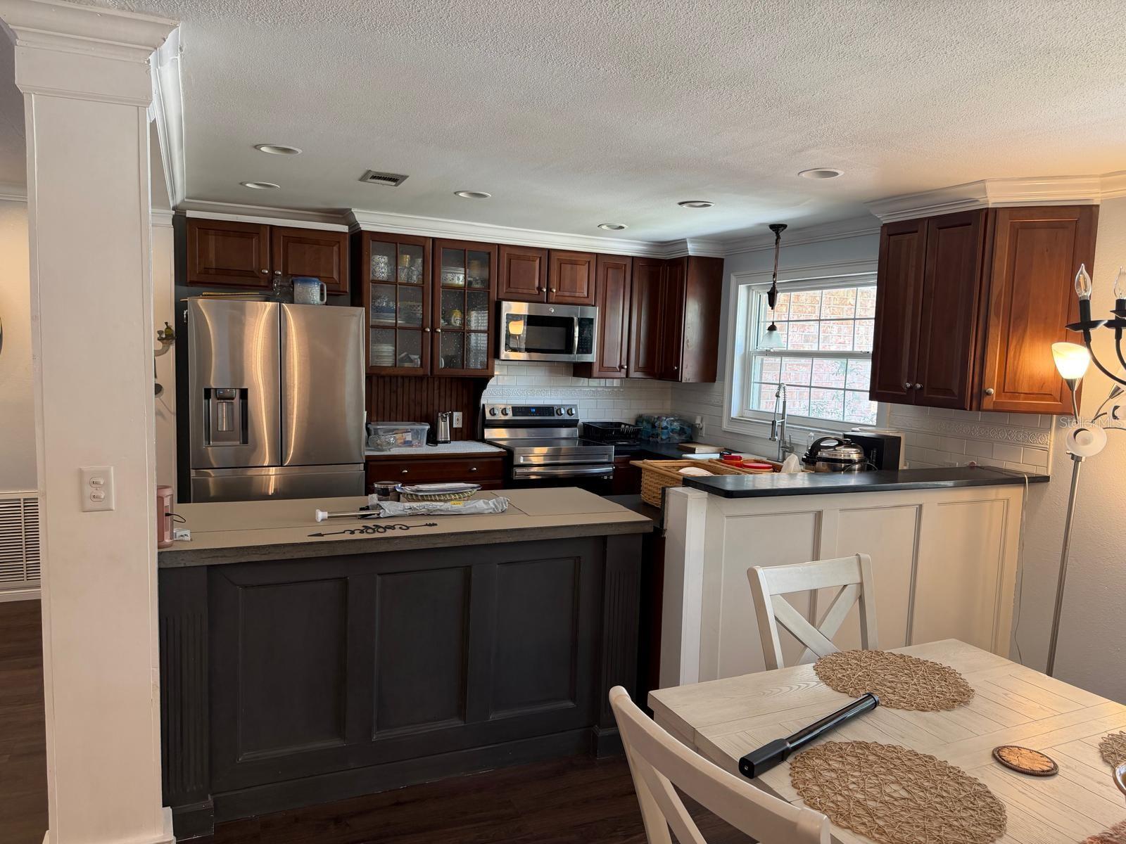 Image 7 of 27 For 1840 12th Street