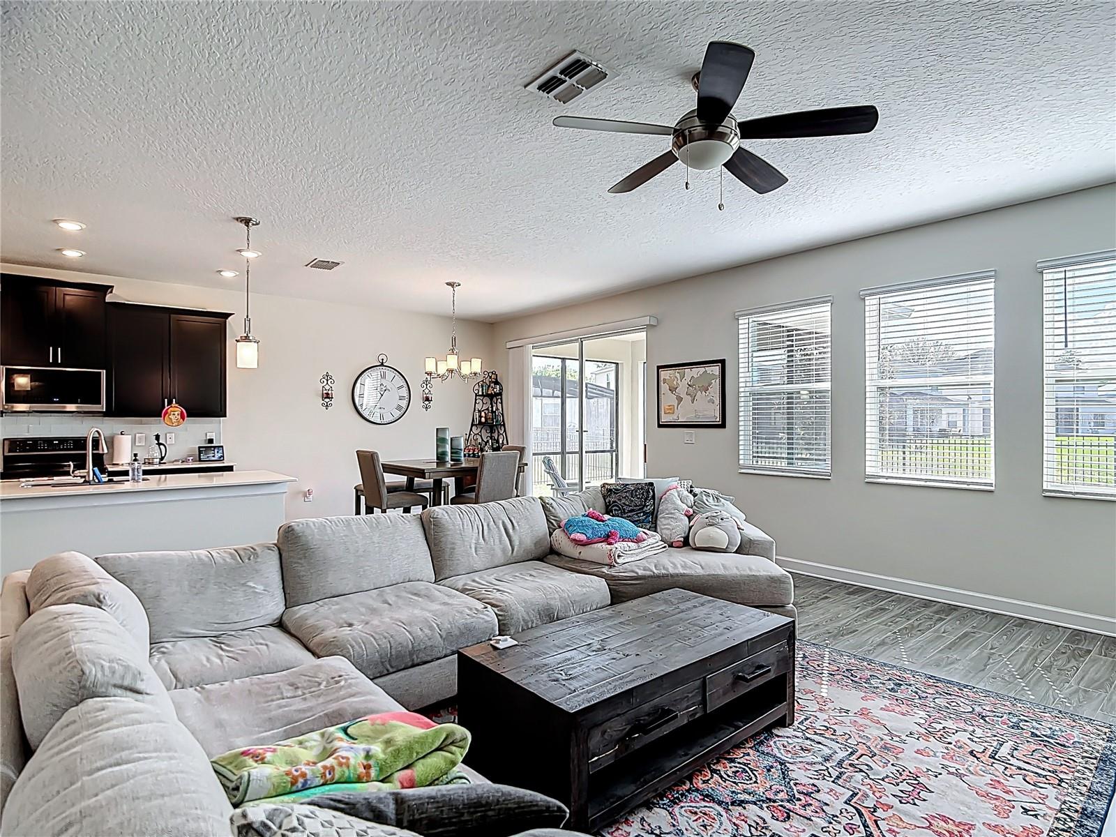 Image 16 of 68 For 460 Brunswick Drive