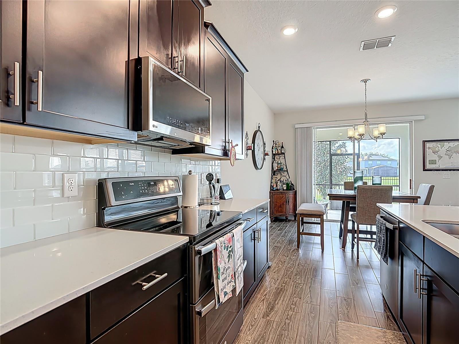 Image 8 of 68 For 460 Brunswick Drive