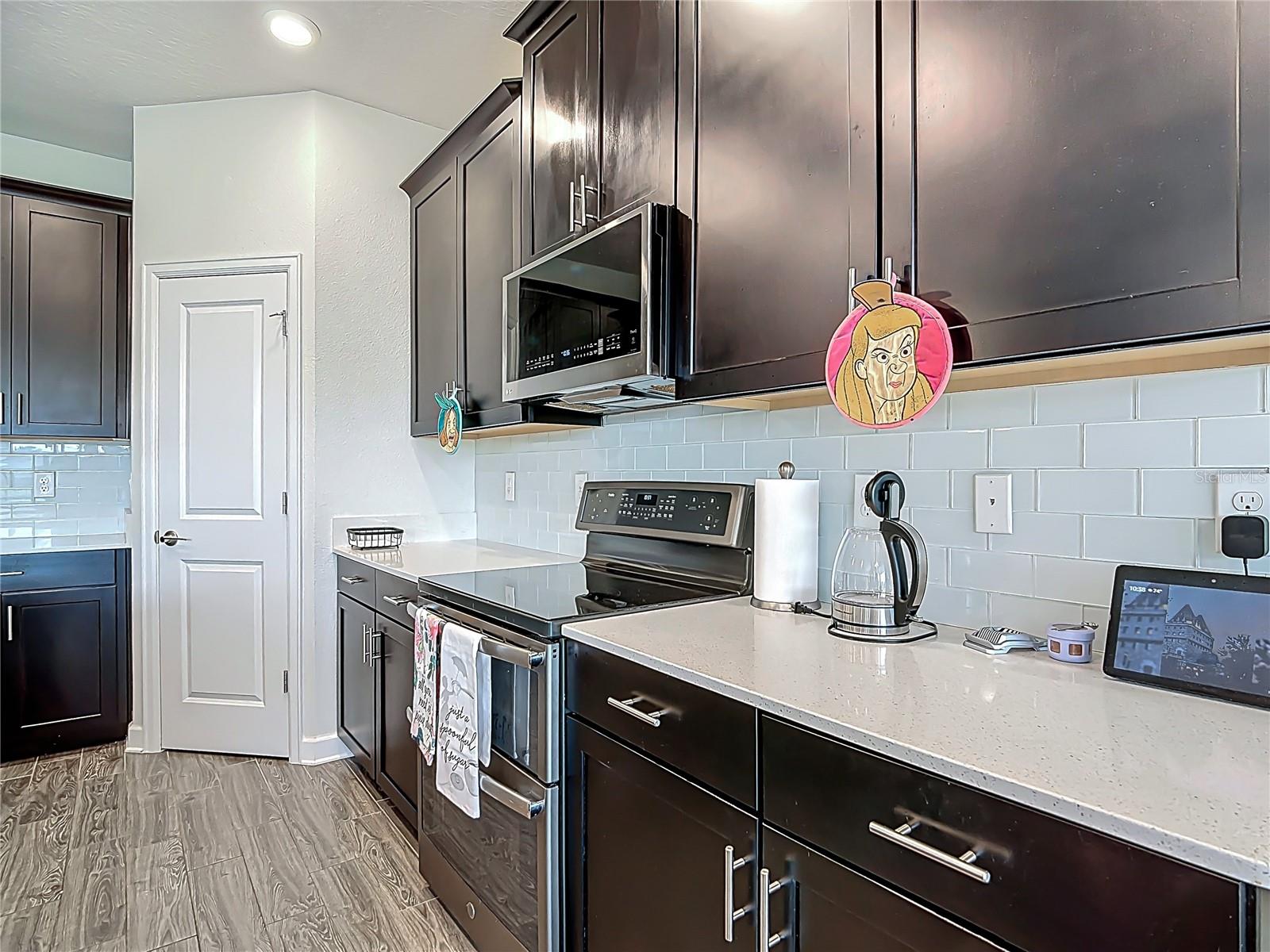 Image 9 of 68 For 460 Brunswick Drive