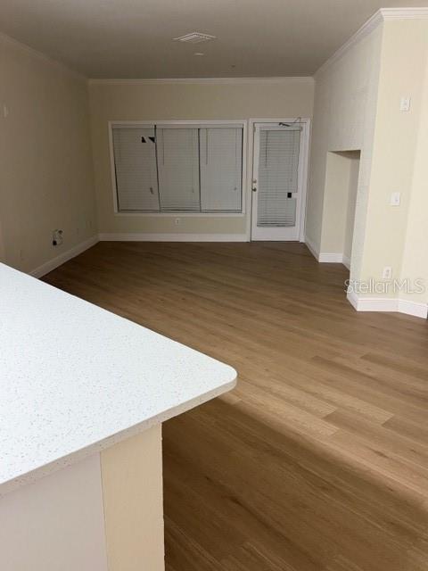 Image 4 of 9 For 3707 Conroy Road 1712