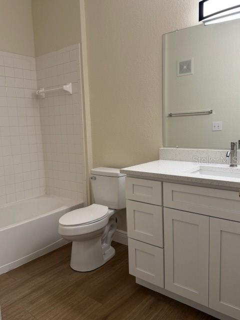 Image 5 of 9 For 3707 Conroy Road 1712