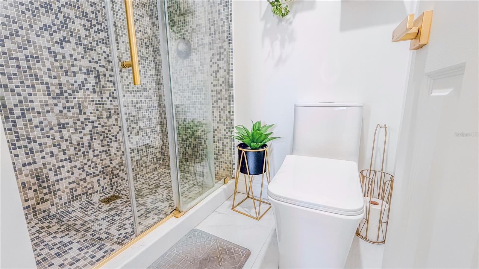 Image 19 of 37 For 3635 Whitehall Drive 401