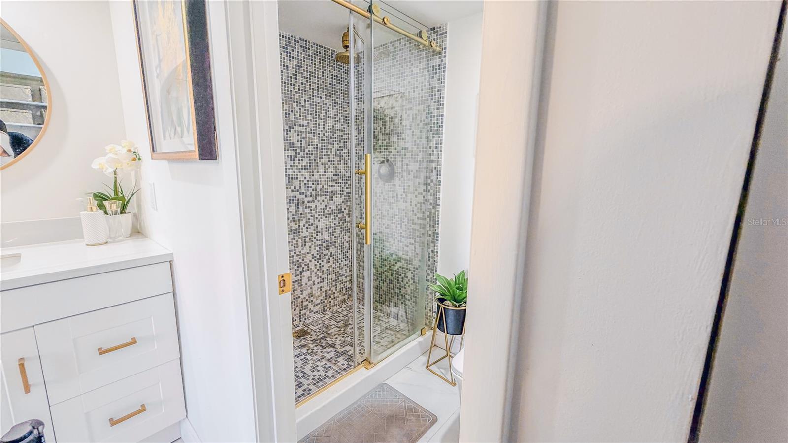 Image 20 of 37 For 3635 Whitehall Drive 401