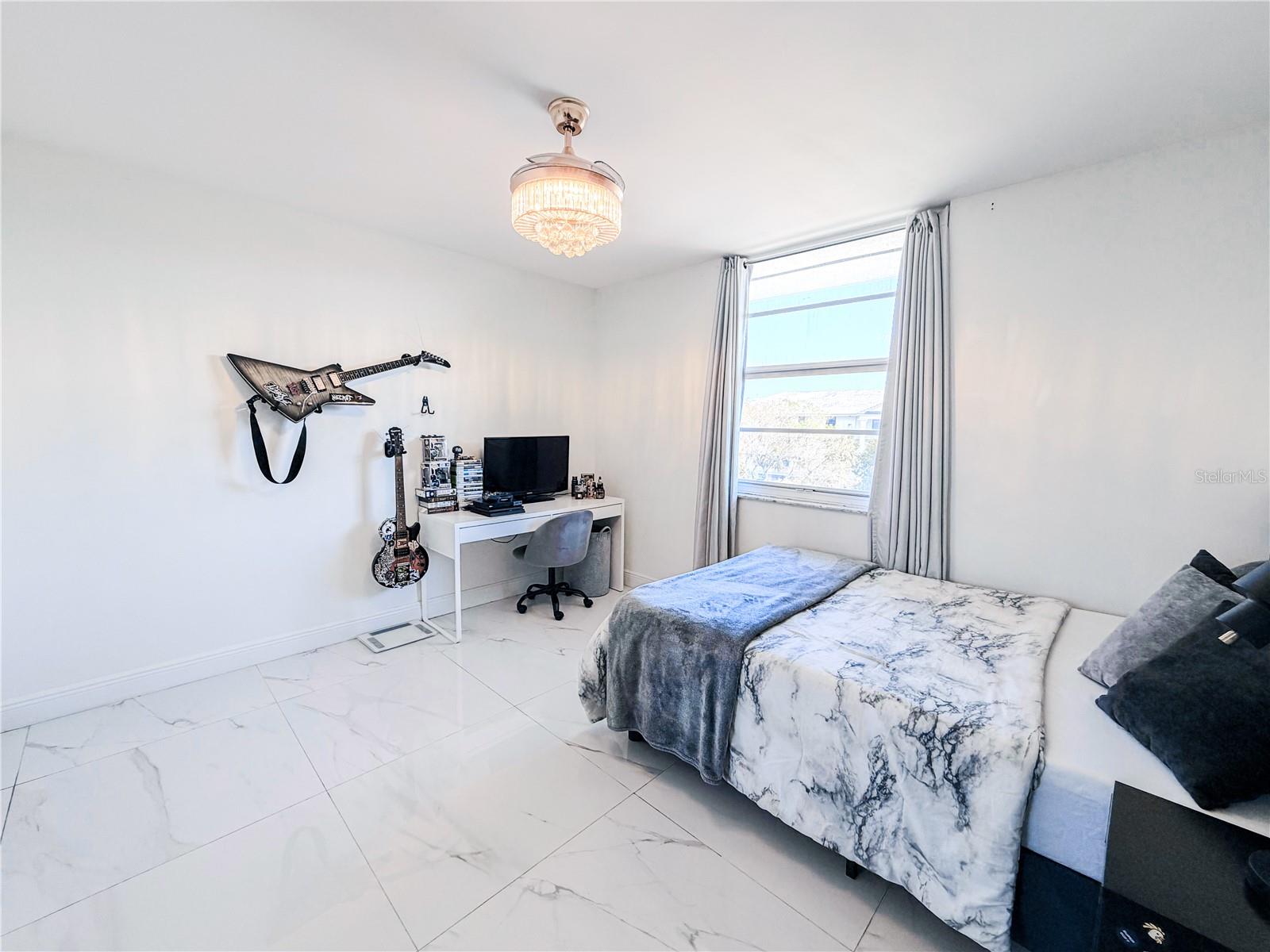 Image 25 of 37 For 3635 Whitehall Drive 401