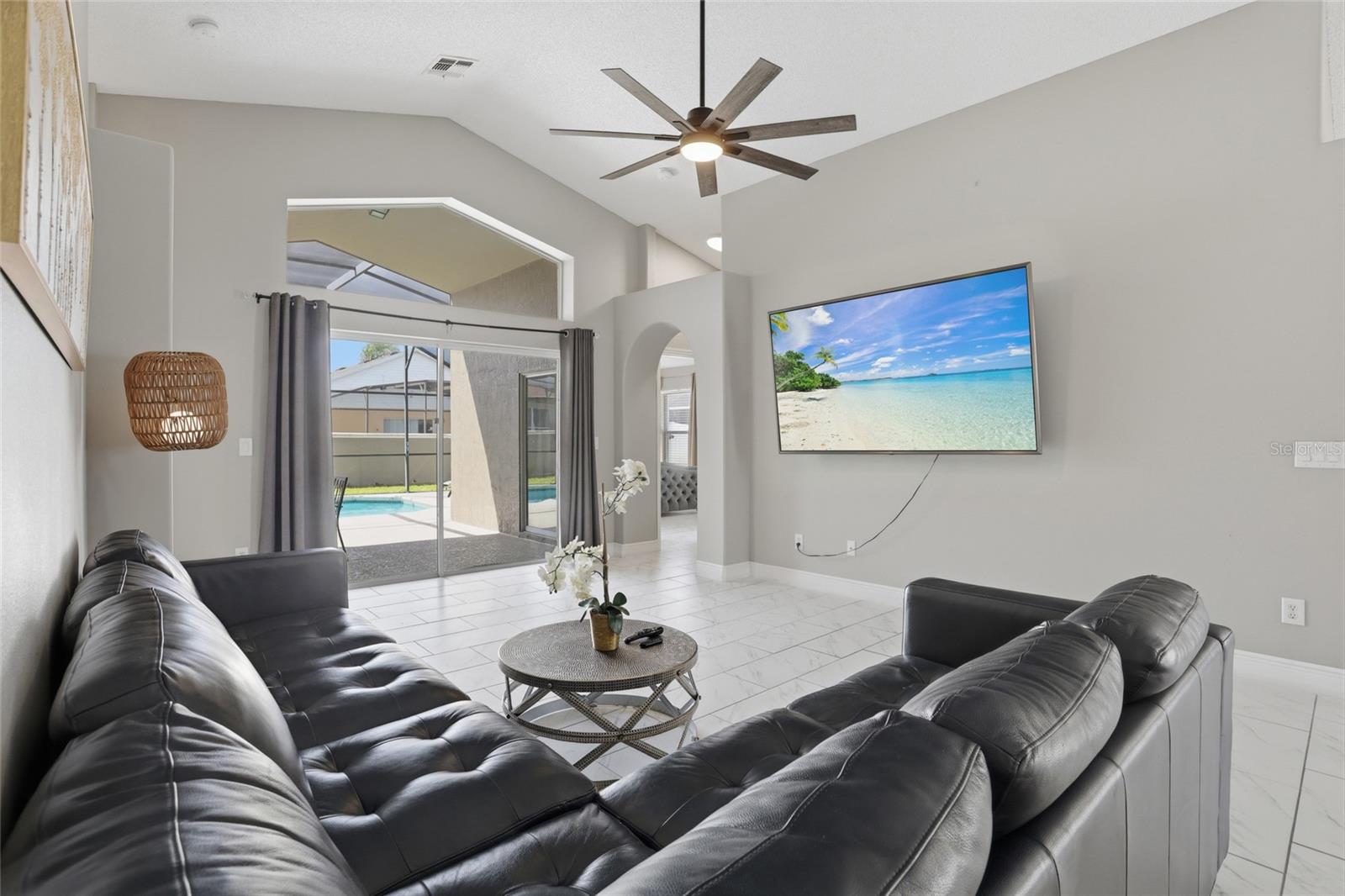 Image 12 of 37 For 2657 Oneida Loop