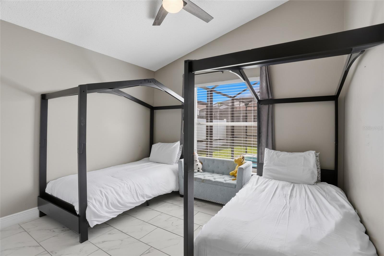 Image 28 of 37 For 2657 Oneida Loop