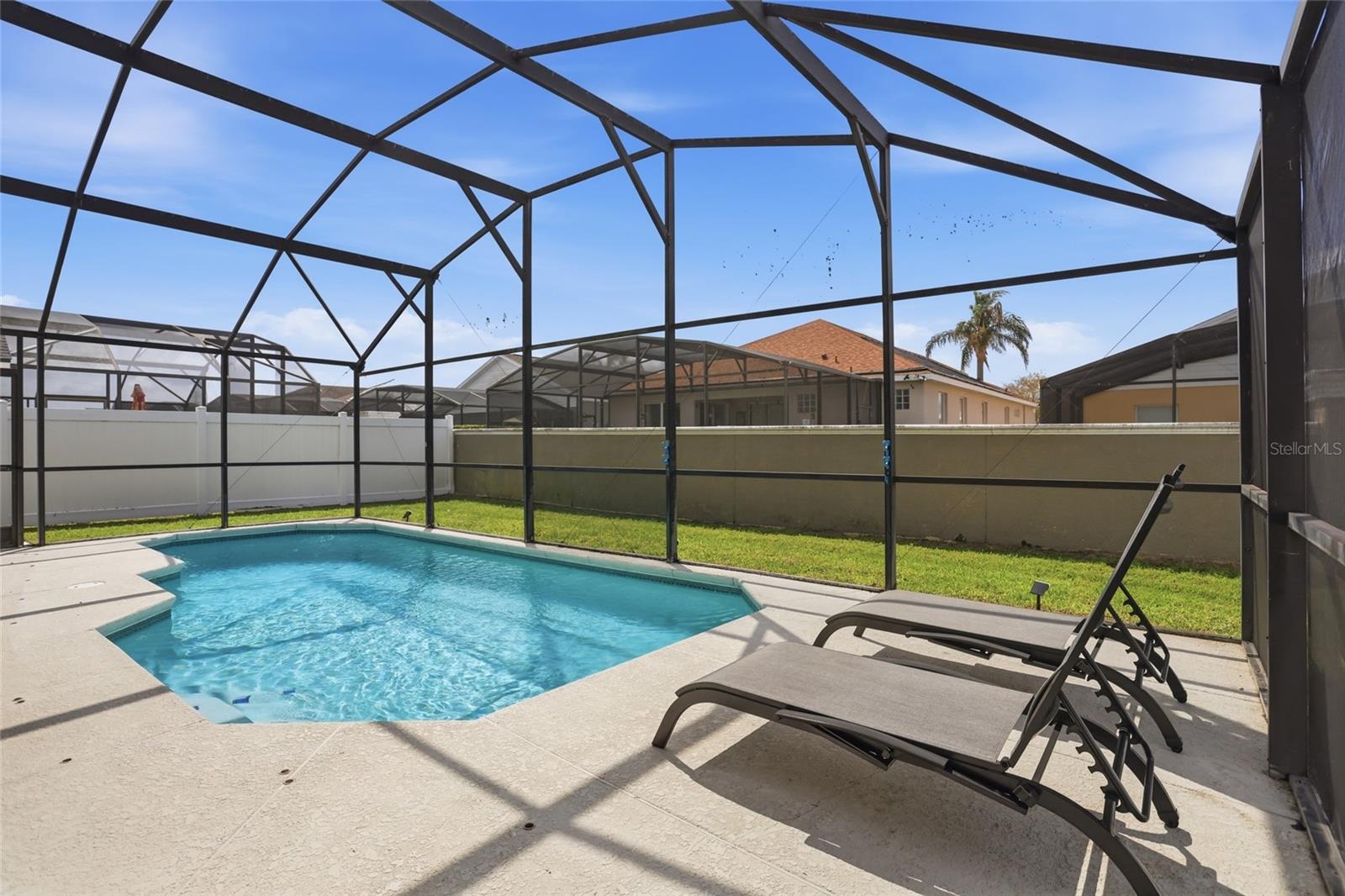 Image 3 of 37 For 2657 Oneida Loop