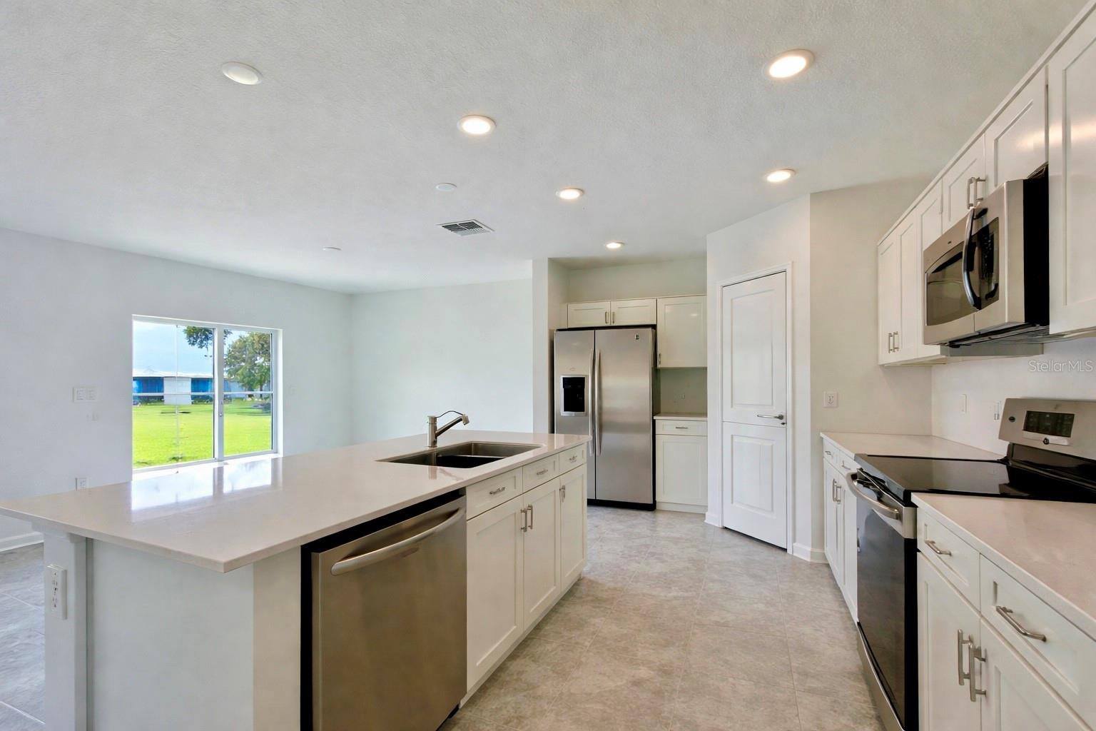 Image 3 of 31 For 1727 Foreman Road