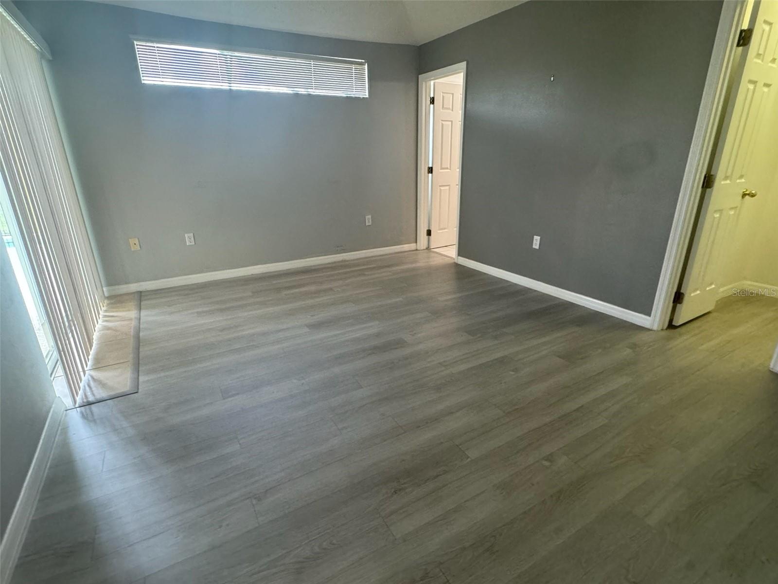 Image 7 of 24 For 611 Casterton Circle