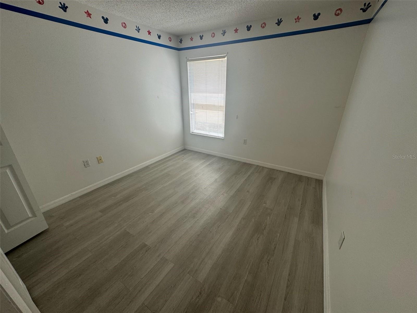 Image 9 of 24 For 611 Casterton Circle