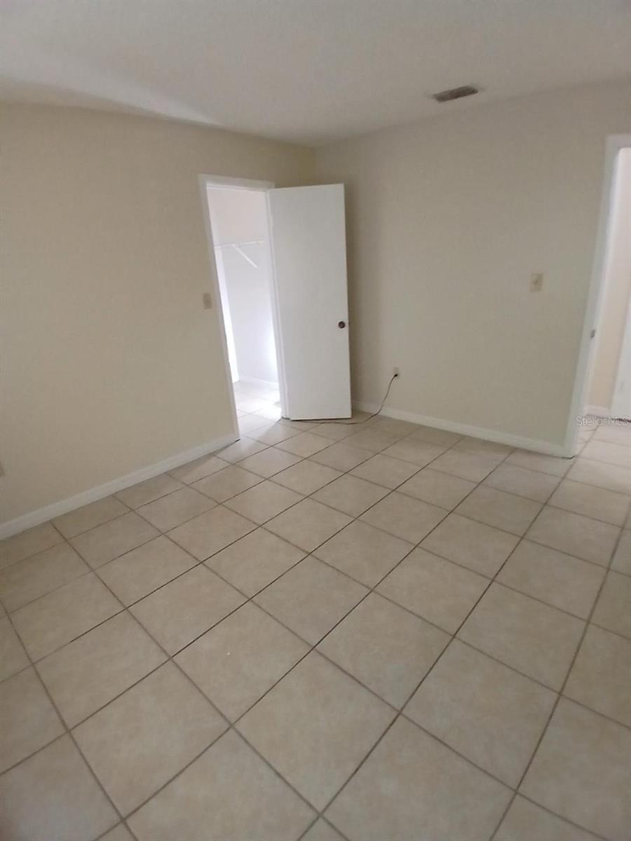 Image 12 of 25 For 632 Midiron Drive