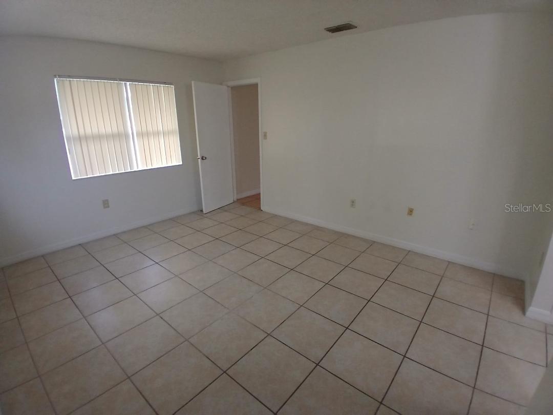 Image 19 of 25 For 632 Midiron Drive