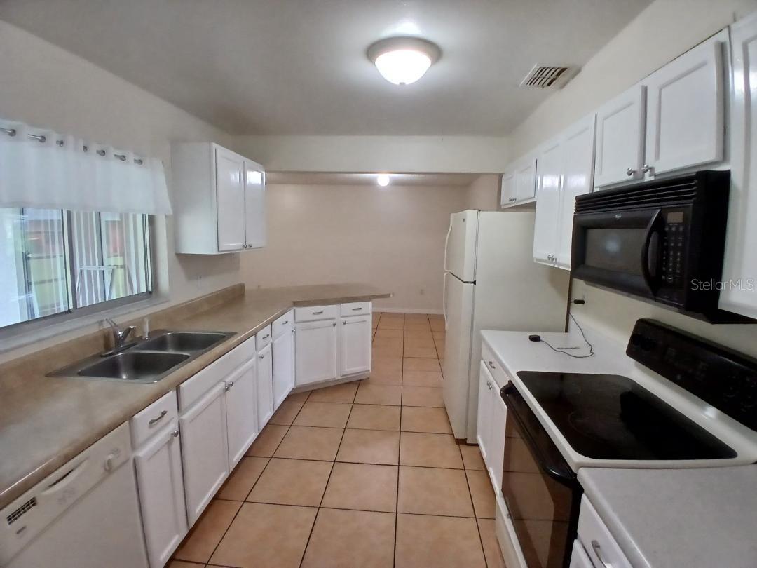 Image 9 of 25 For 632 Midiron Drive