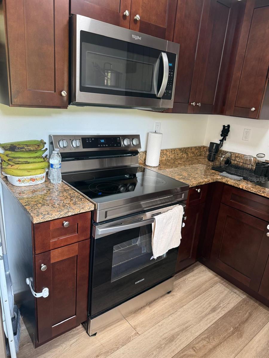 Image 14 of 32 For 342 Campus View Drive