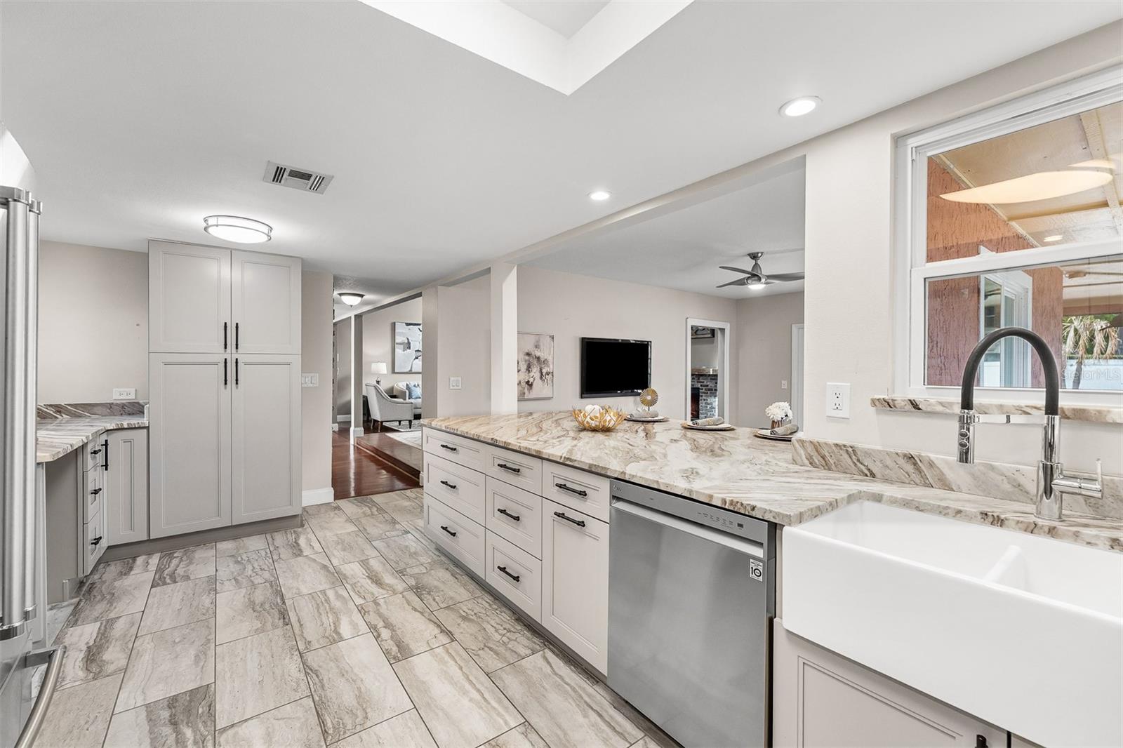 Image 14 of 50 For 7834 Snowberry Cir