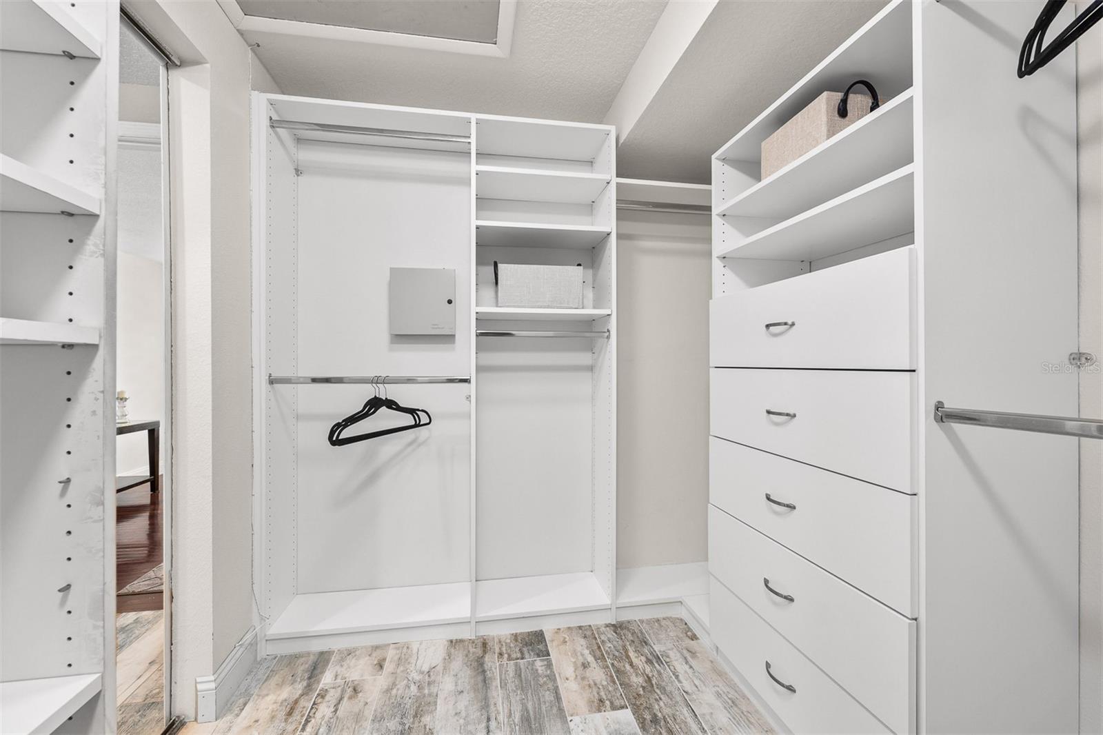 Image 22 of 50 For 7834 Snowberry Cir