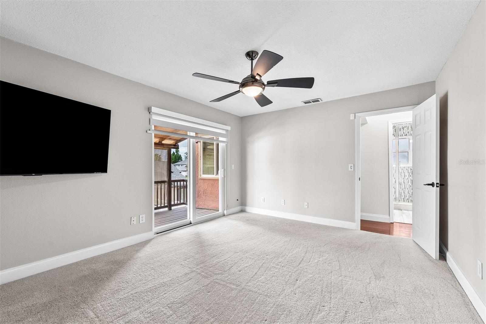 Image 32 of 50 For 7834 Snowberry Cir