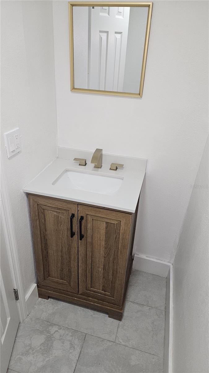 Image 8 of 21 For 2500 21st Street Nw 15