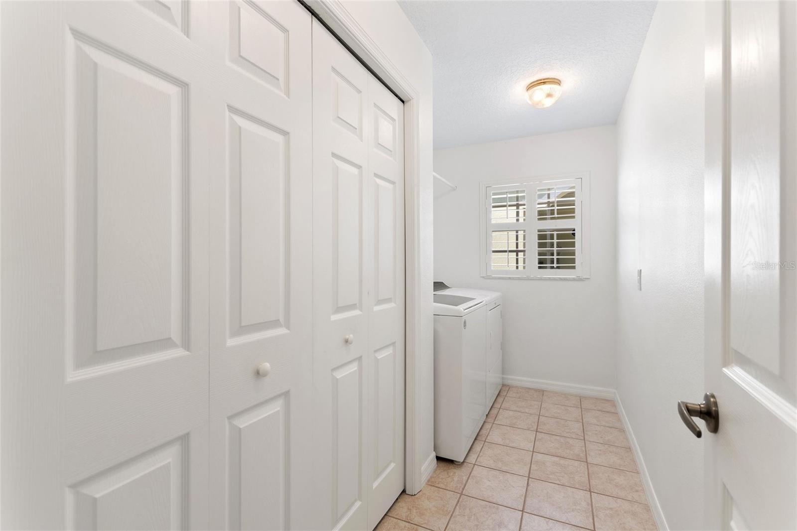 Image 17 of 57 For 232 Oak Hammock Dr