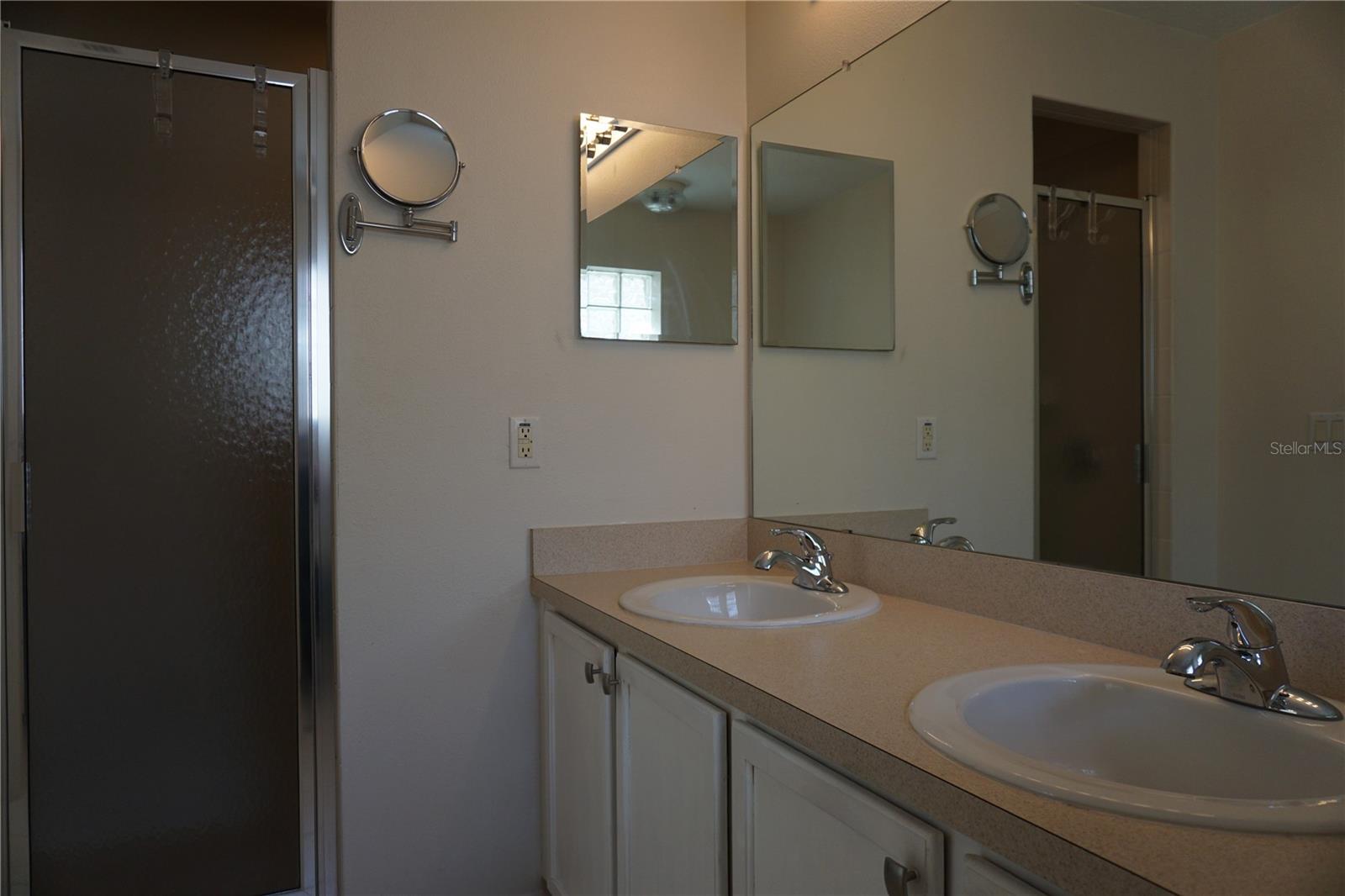 Image 13 of 14 For 500 Vista Oaks Way