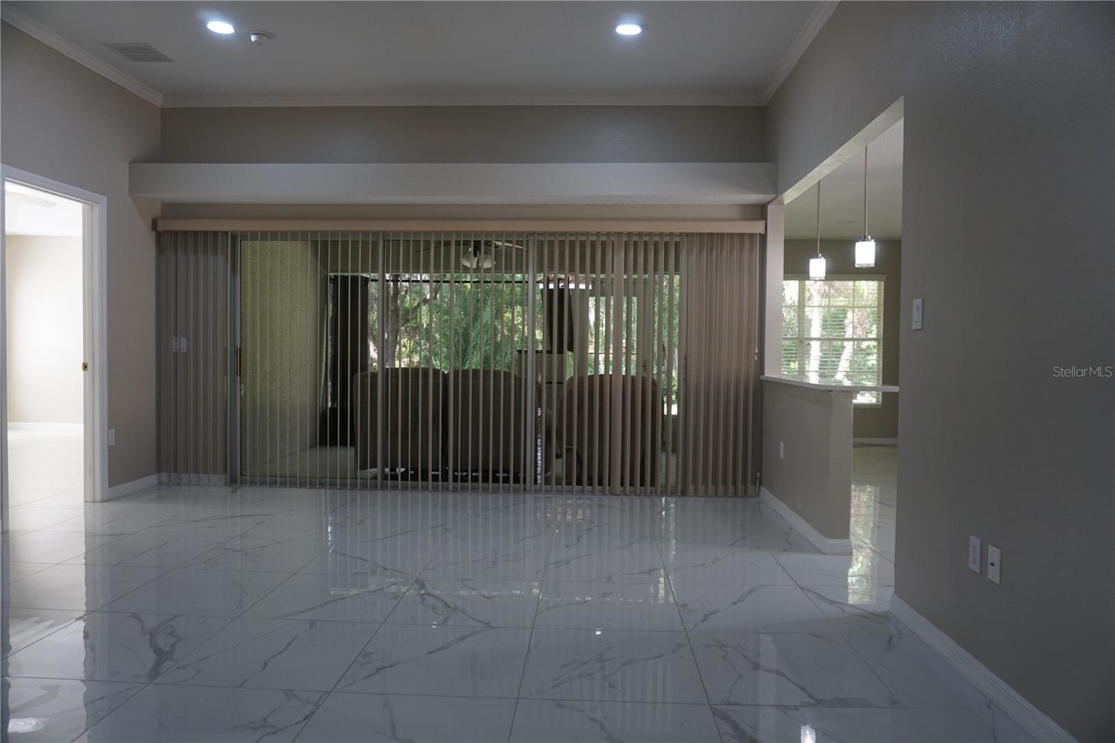 Image 2 of 14 For 500 Vista Oaks Way