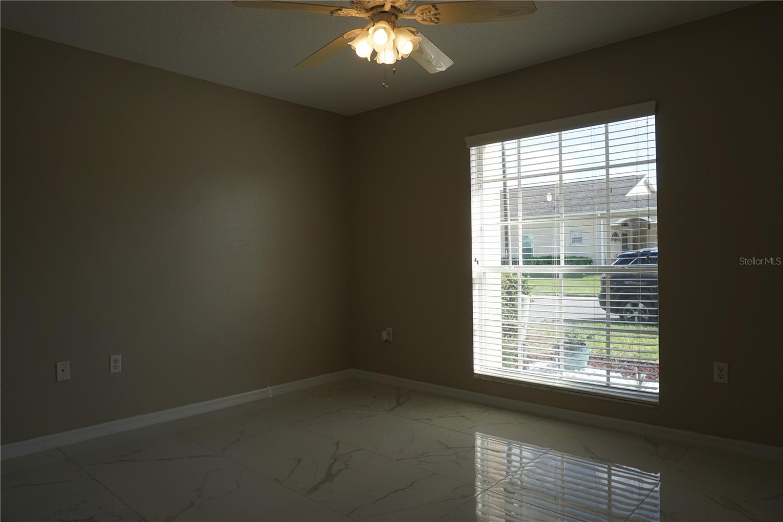 Image 6 of 14 For 500 Vista Oaks Way