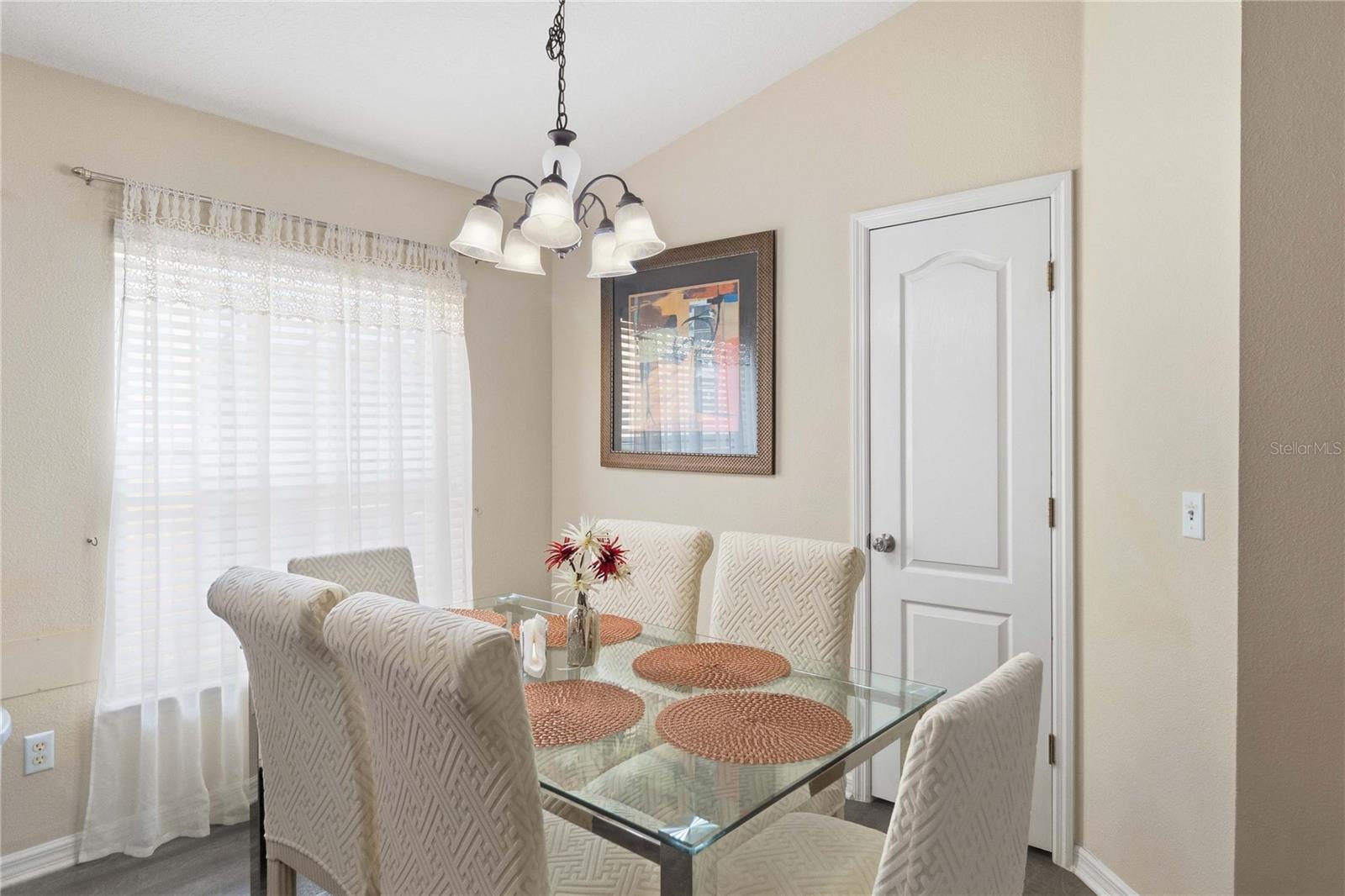 Image 11 of 28 For 356 Earlmont Place